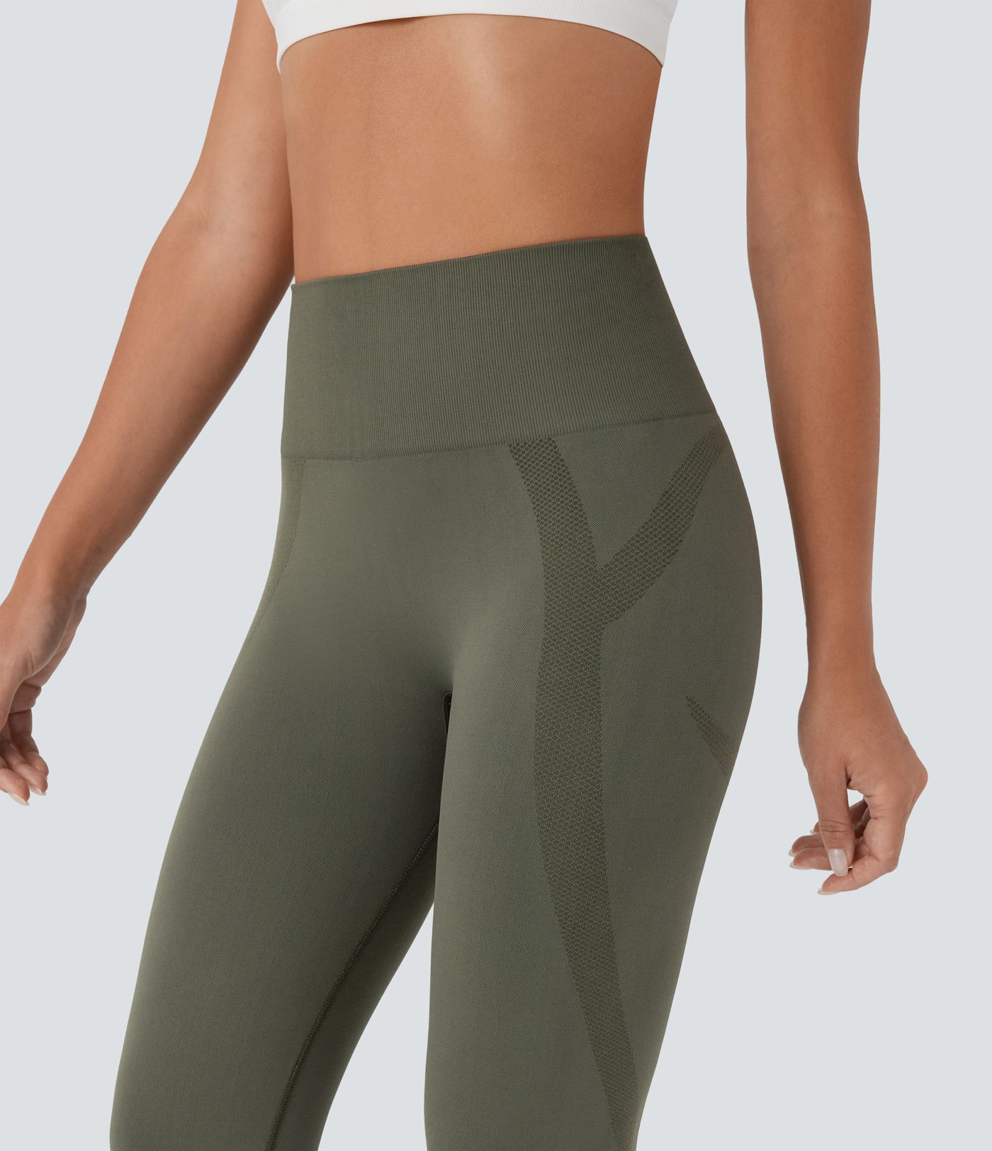 Leggings de yoga capri fruncidos de tiro alto fluidos sin costuras