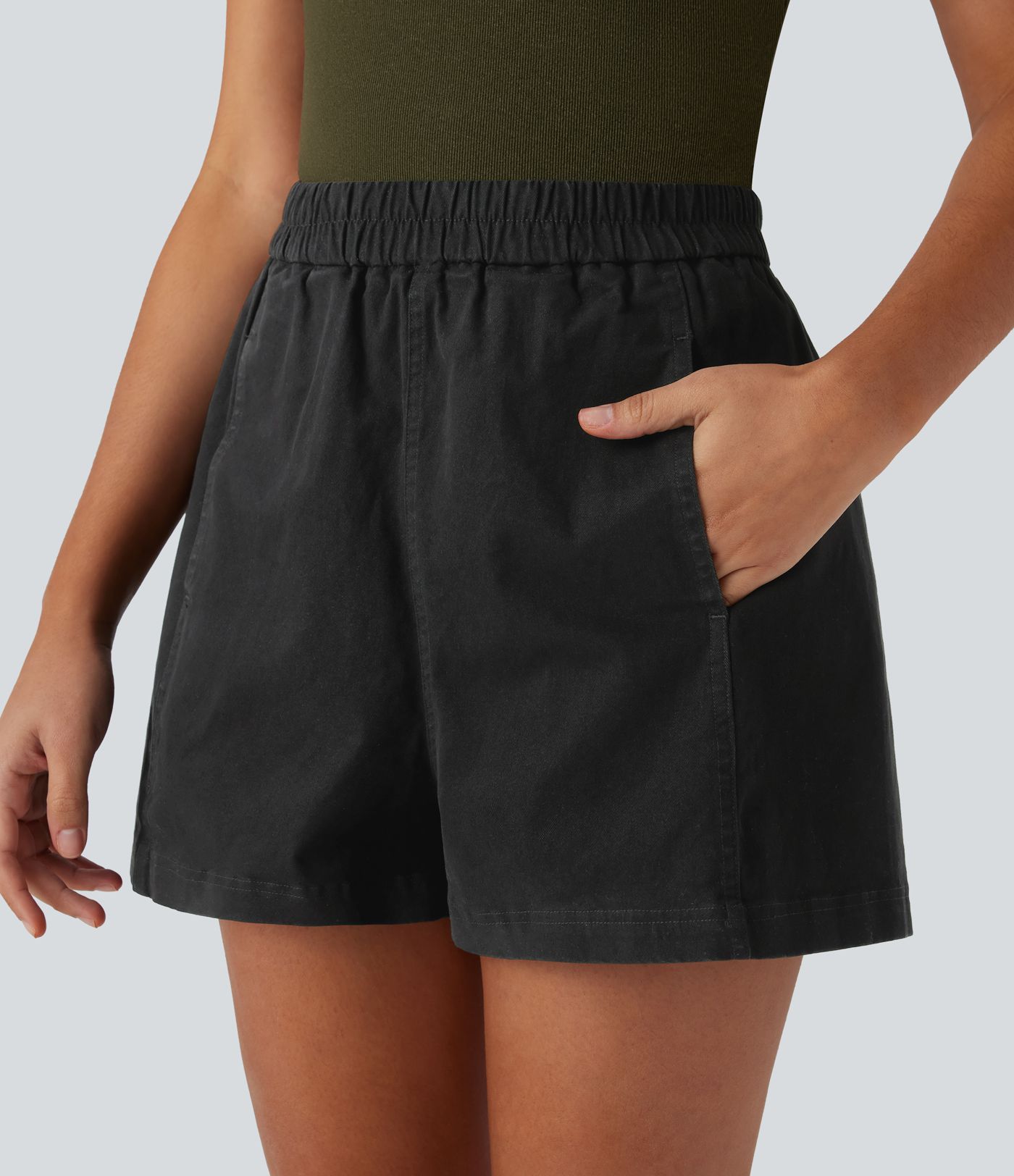 Lässige, gewaschene Baumwoll-Shorts mit hohem Bund und Seitentaschen