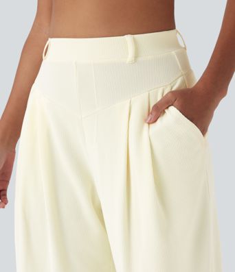 Gerippte, hochsitzende Arbeitshose mit Taschen und weitem Beinschnitt