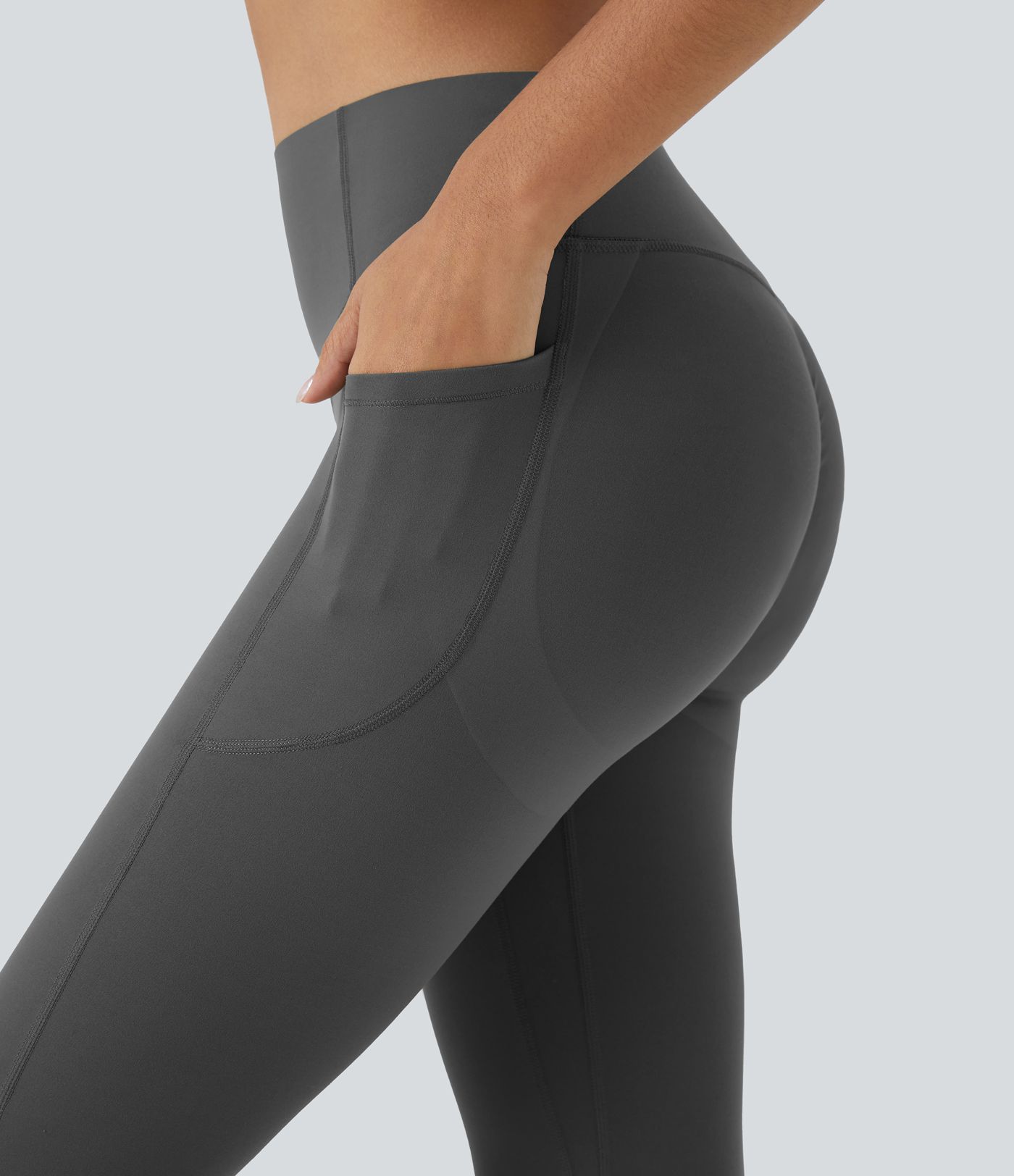 Halara UltraSculpt™ High Waisted Scrunch Butt Lifting Tummy Control Pocket Shaping Capri Training Leggings