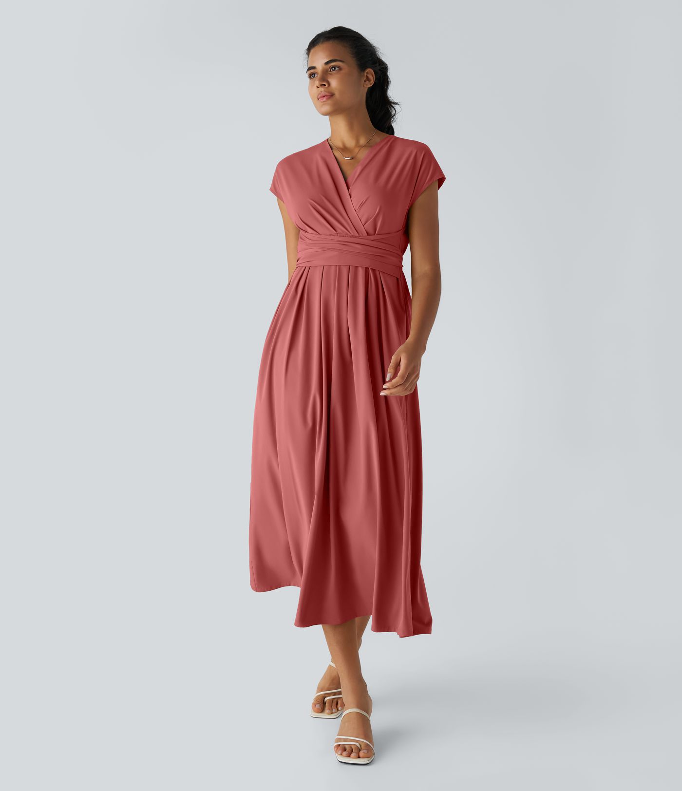 Breezeful™ Robe Casual Mi-Longue Col en V Manches Courtes Poche Latérale Nouée au Dos Séchage Rapide Breezeful™ Robe Casual Mi-Longue Col en V Manches Courtes Poche Latérale Nouée au Dos Séchage Rapide
