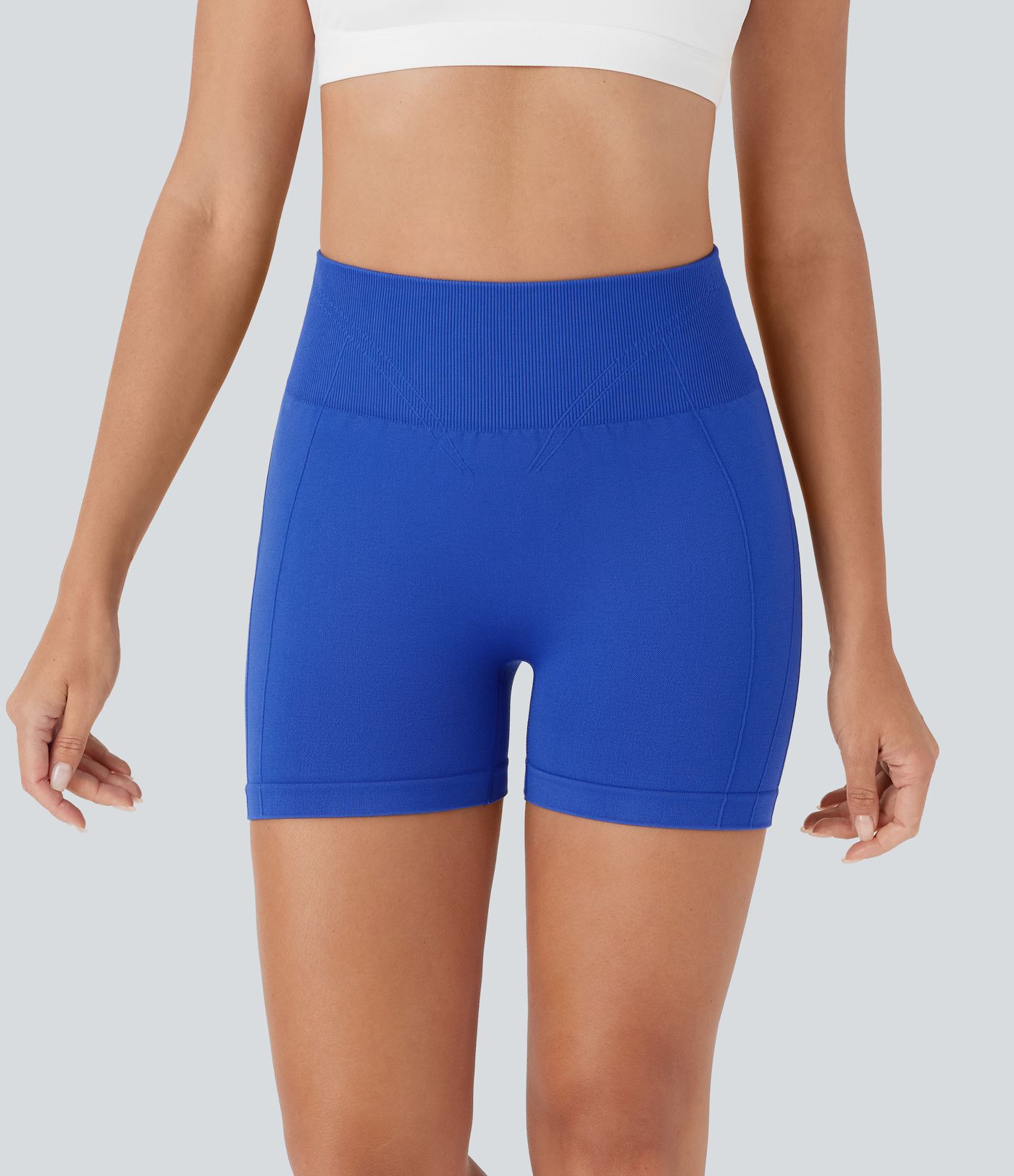 OneForm - Geraffte Yoga-Shorts mit hohem Bund und nahtlosem Flow - 10,2 cm