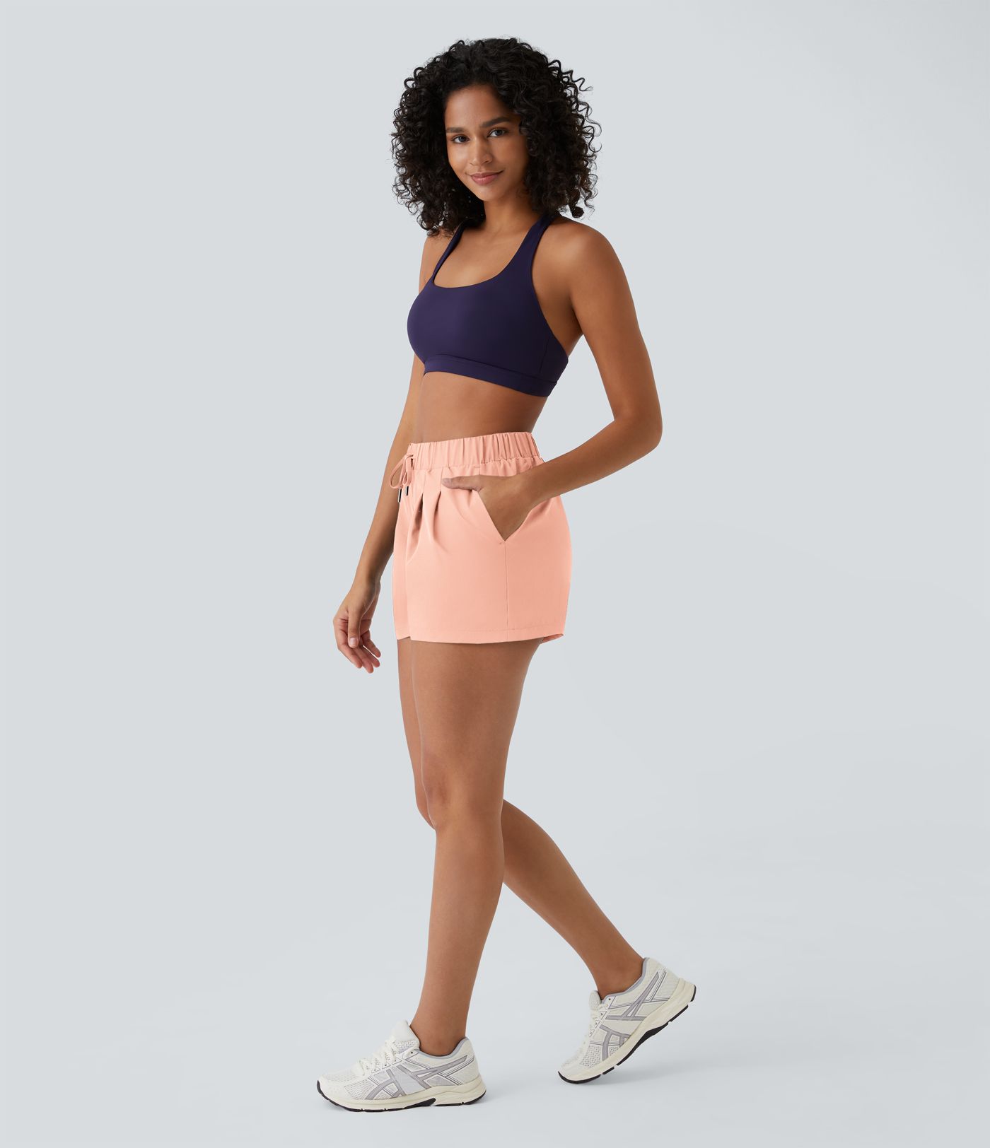 Mid-rise casual shorts with elastic waistband and drawstring, ruched side pockets, 7.6 cm