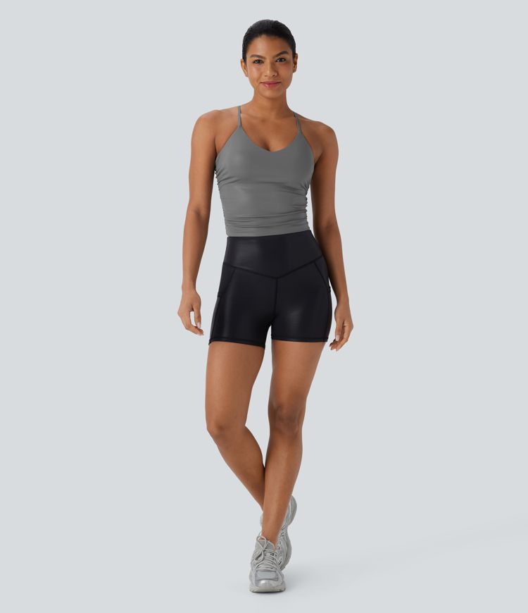 Débardeur de yoga court en similicuir dos nu, bretelles croisées, froncé et à séchage rapide