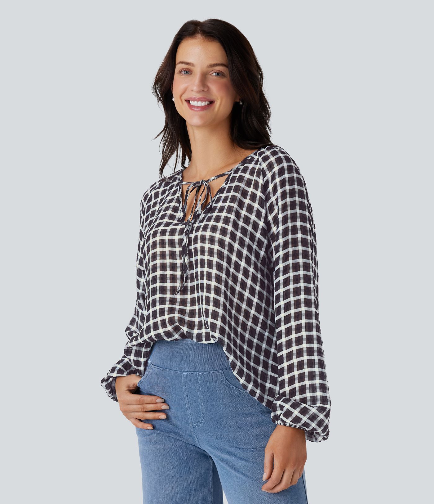 Blouse ample décontractée à carreaux avec col en V, nœud et manches évêque