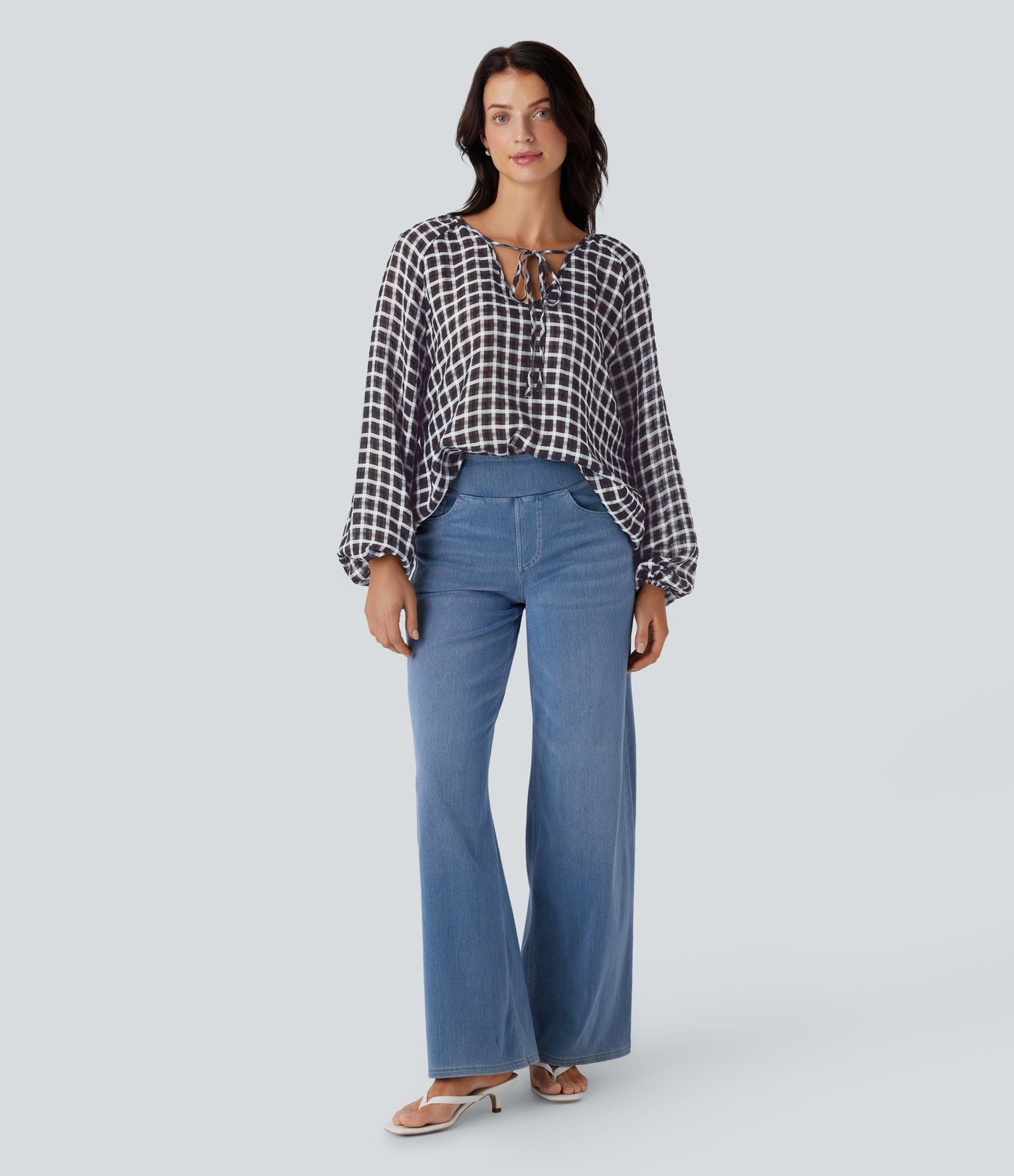 Blouse ample décontractée à carreaux avec col en V, nœud et manches évêque