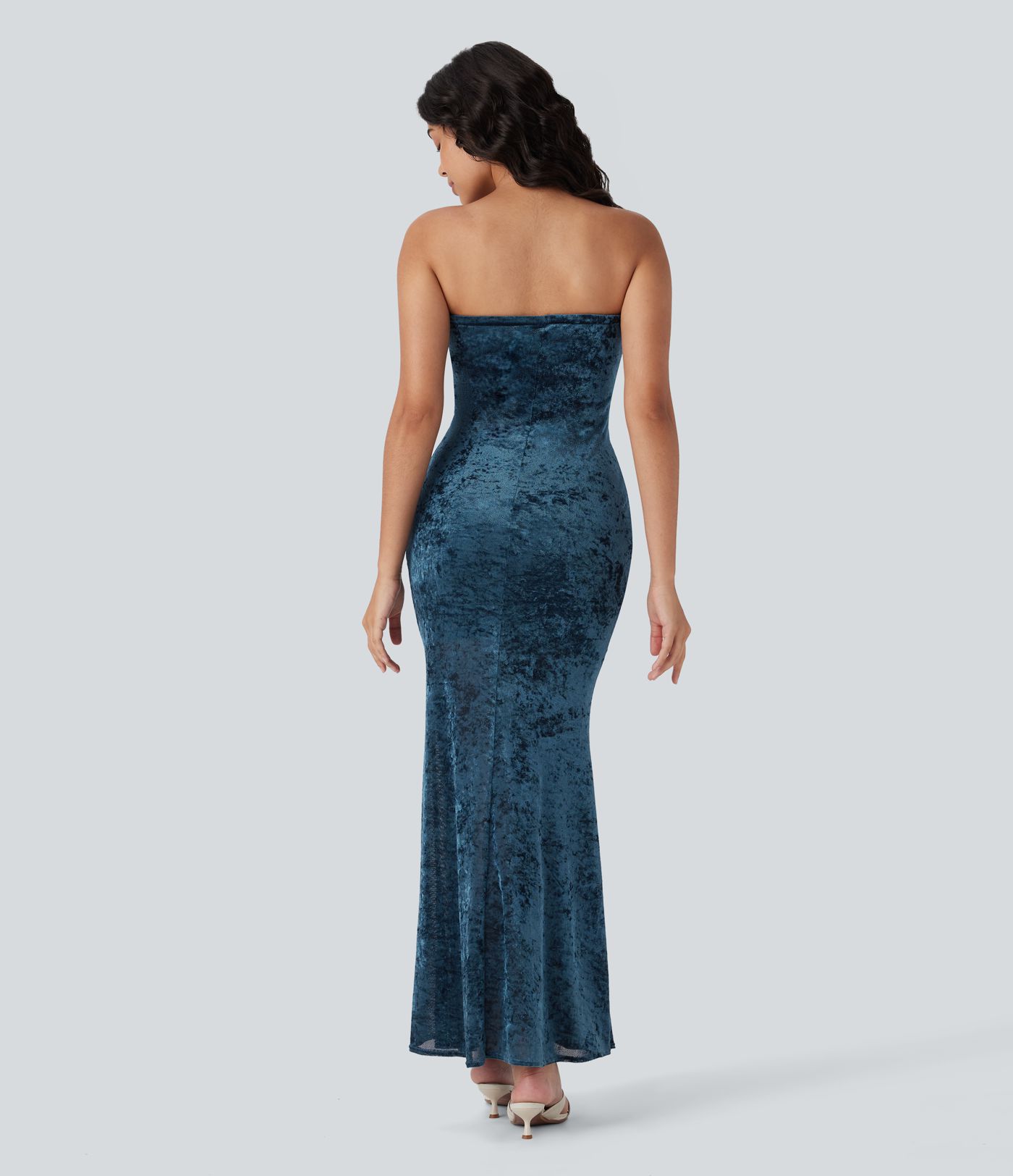 Robe longue bustier moulante coupe sirène en velours et résille