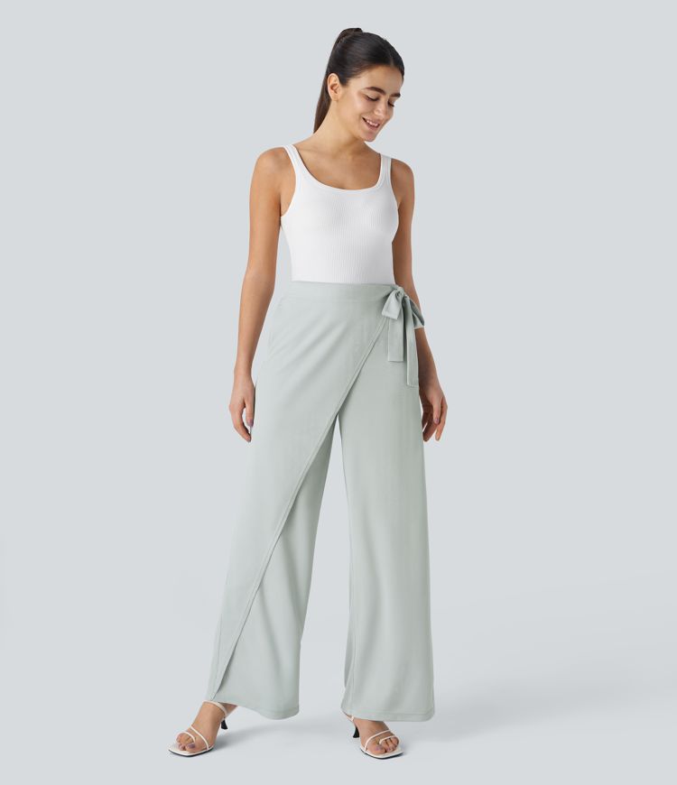 Pantalón gofre pierna recta bolsillo lateral lazo tiro alto