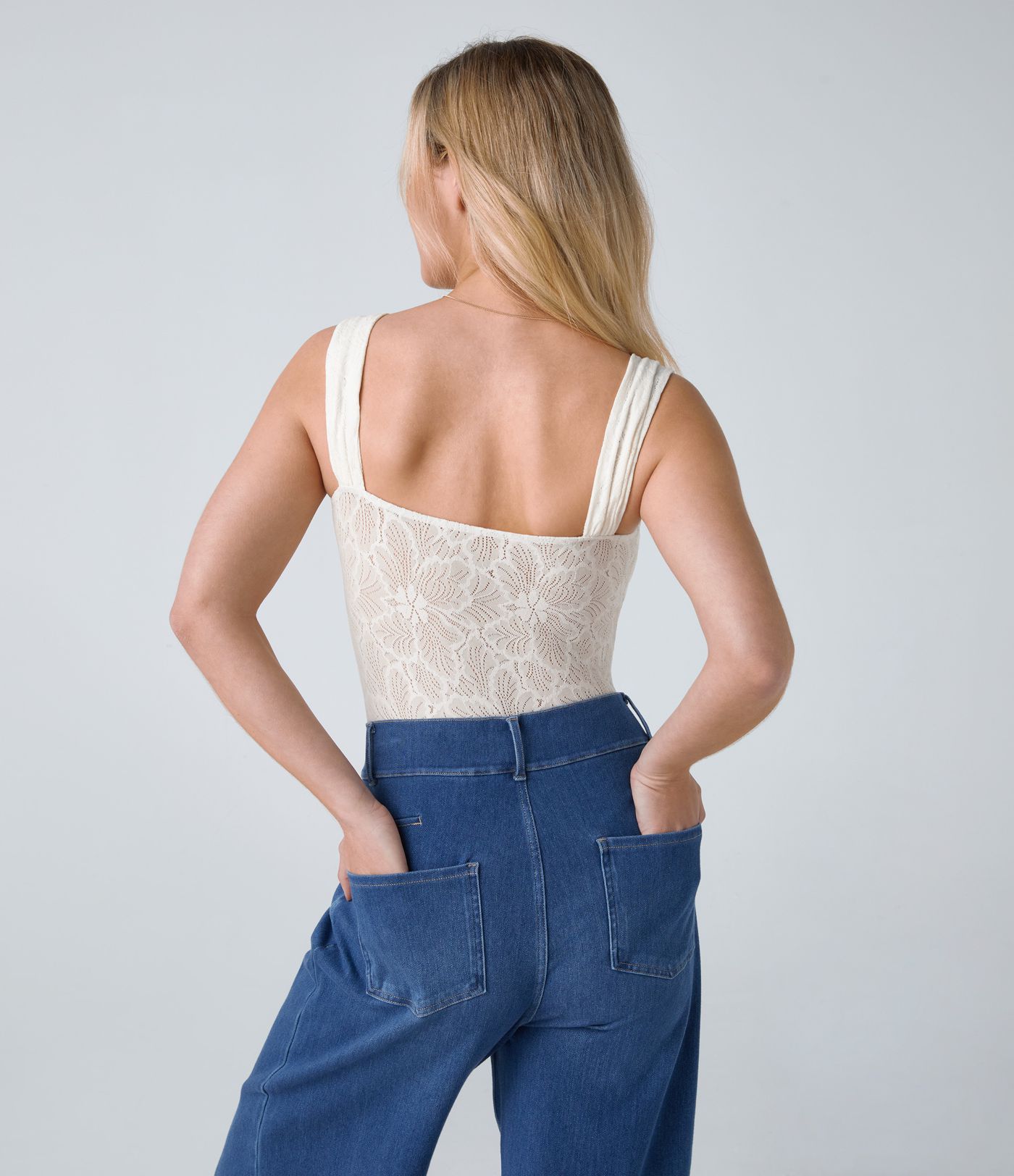 Square Neck Sleeveless Backless Skinny Lace Casual Bodysuit
