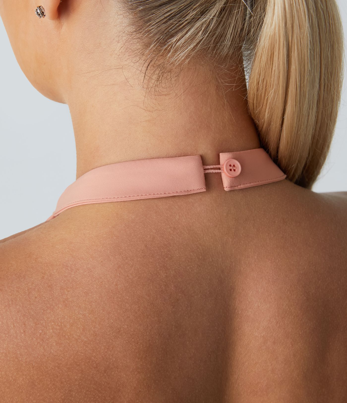 Combinaison Casual sans Manches à Dos Nu avec Col Halter Boutons et Poches Latérales Ourlet Enveloppé