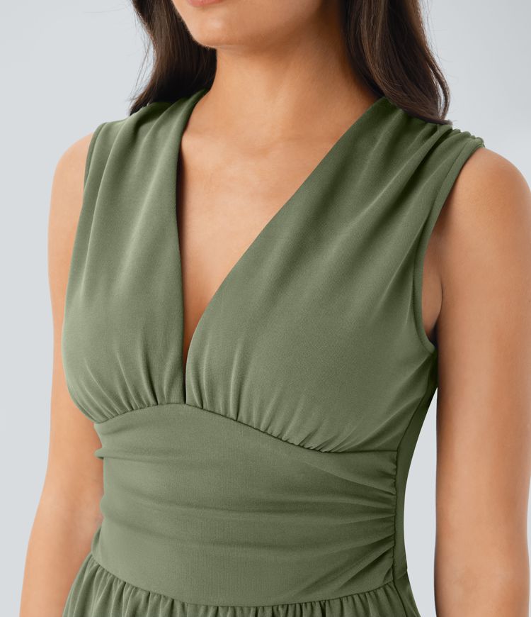 Ärmelloser, geraffter Party-Jumpsuit mit V-Ausschnitt, Seitentaschen und unsichtbarem Reißverschluss - pipi-praktisch