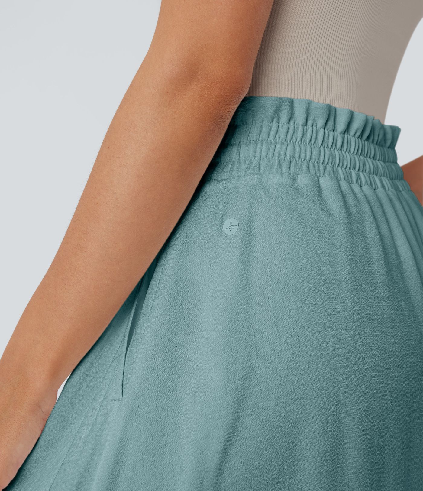 2-in-1-Stoffhose mit mittelhohem Bund, weitem Bein, Seitentasche und Rüschen, fließender Hose mit Leinen-Feeling 2-in-1-Stoffhose mit mittelhohem Bund, weitem Bein, Seitentasche und Rüschen, fließender Hose mit Leinen-Feeling