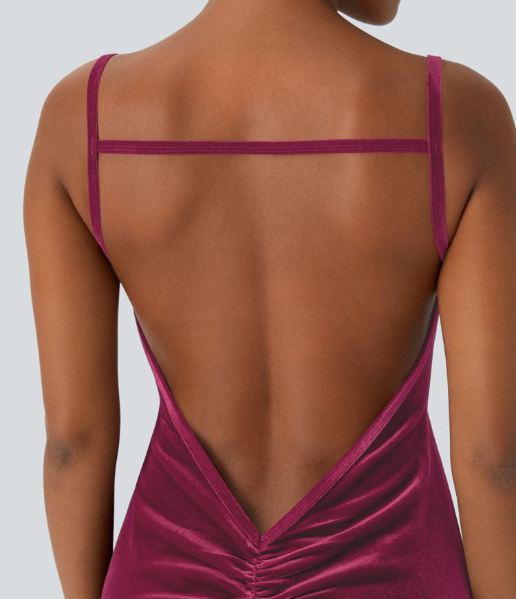 Robe de soirée longue sirène en velours avec dos nu, col bénitier et fronces