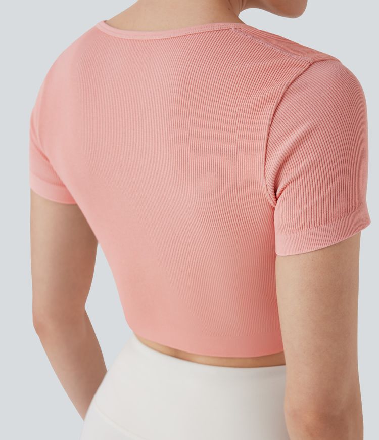 Top deportivo corto de yoga acanalado de manga corta con escote cuadrado