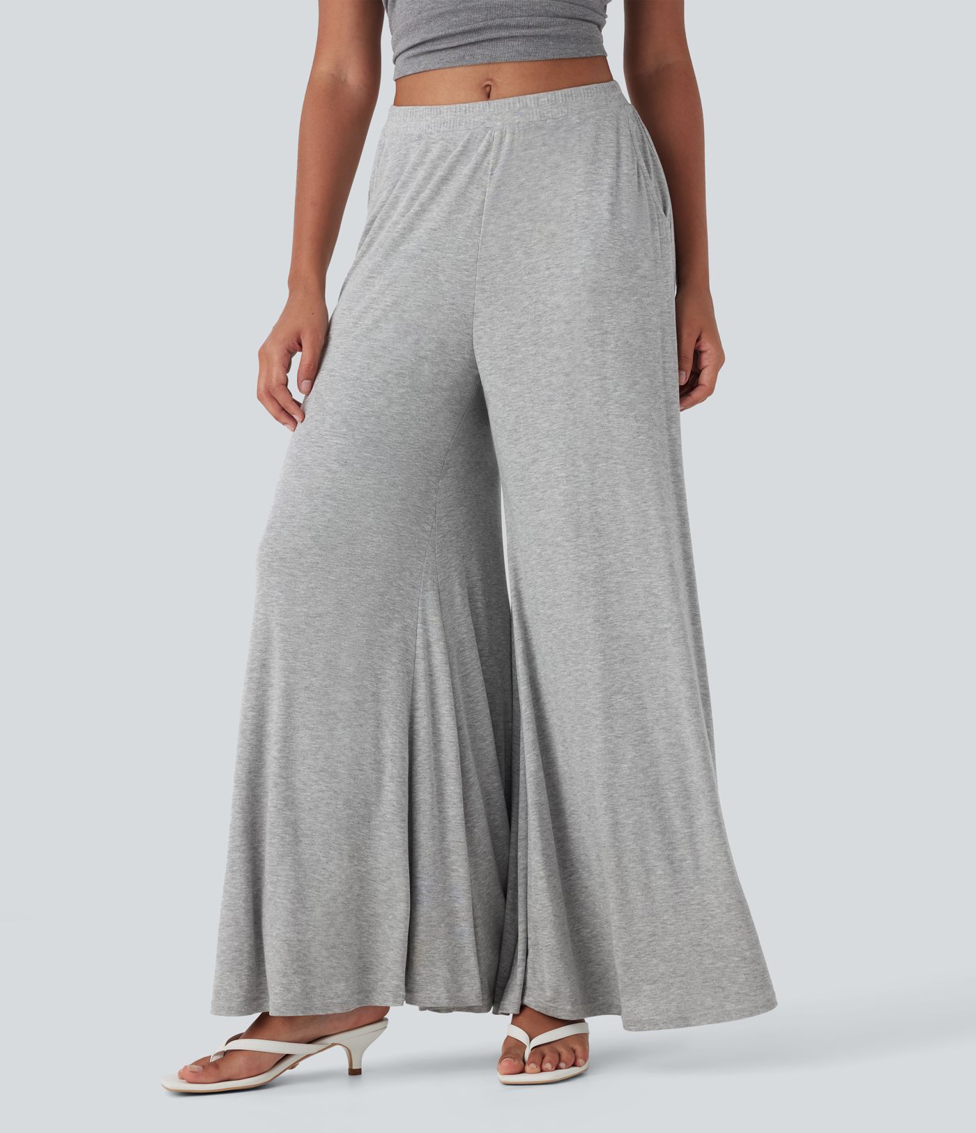 Gerippte, mittelhoch sitzende, weite Beinlässige Freizeithose mit Taschen