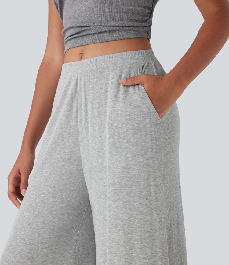 Gerippte, mittelhoch sitzende, weite Beinlässige Freizeithose mit Taschen