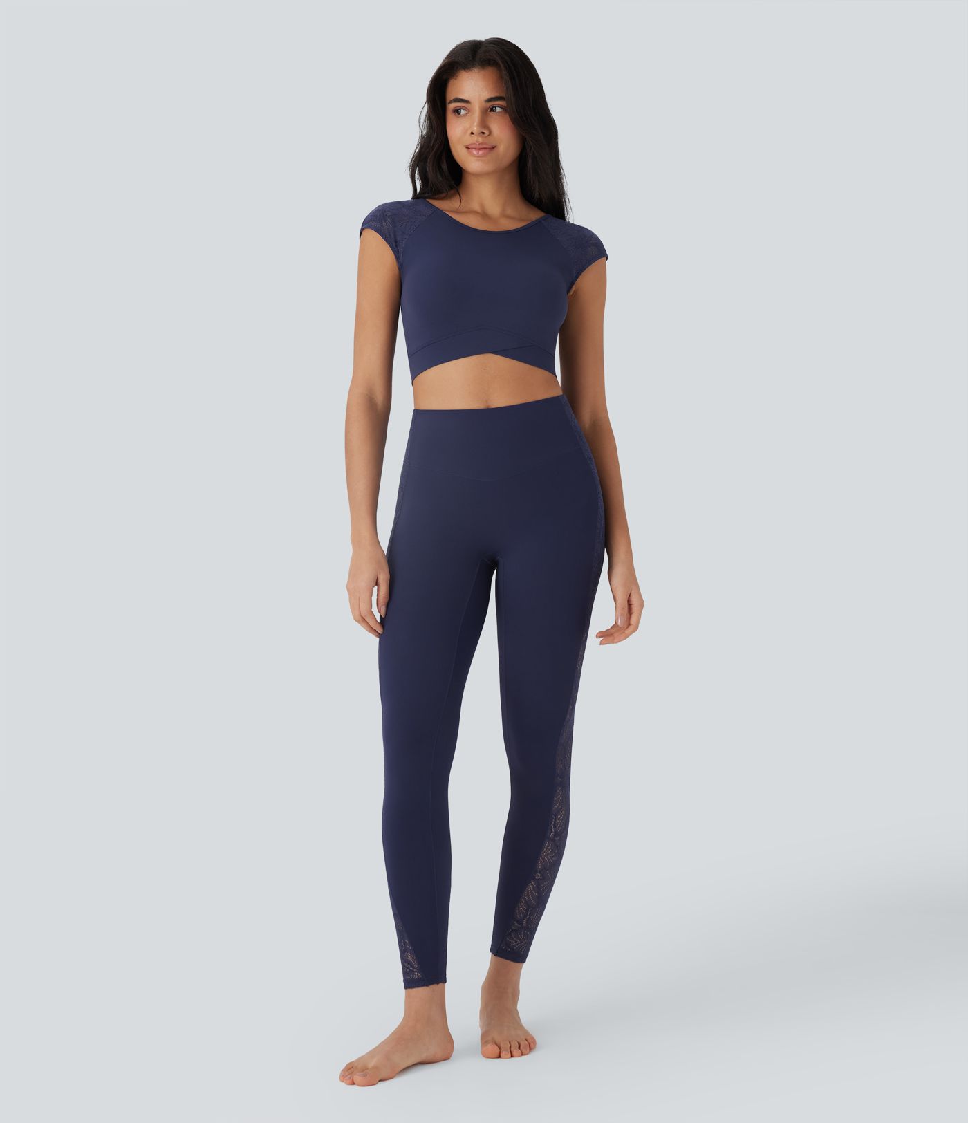 Softlyzero™ Haut de sport de yoga court dos nu avec dentelle contrastée et ourlet croisé-UPF50+