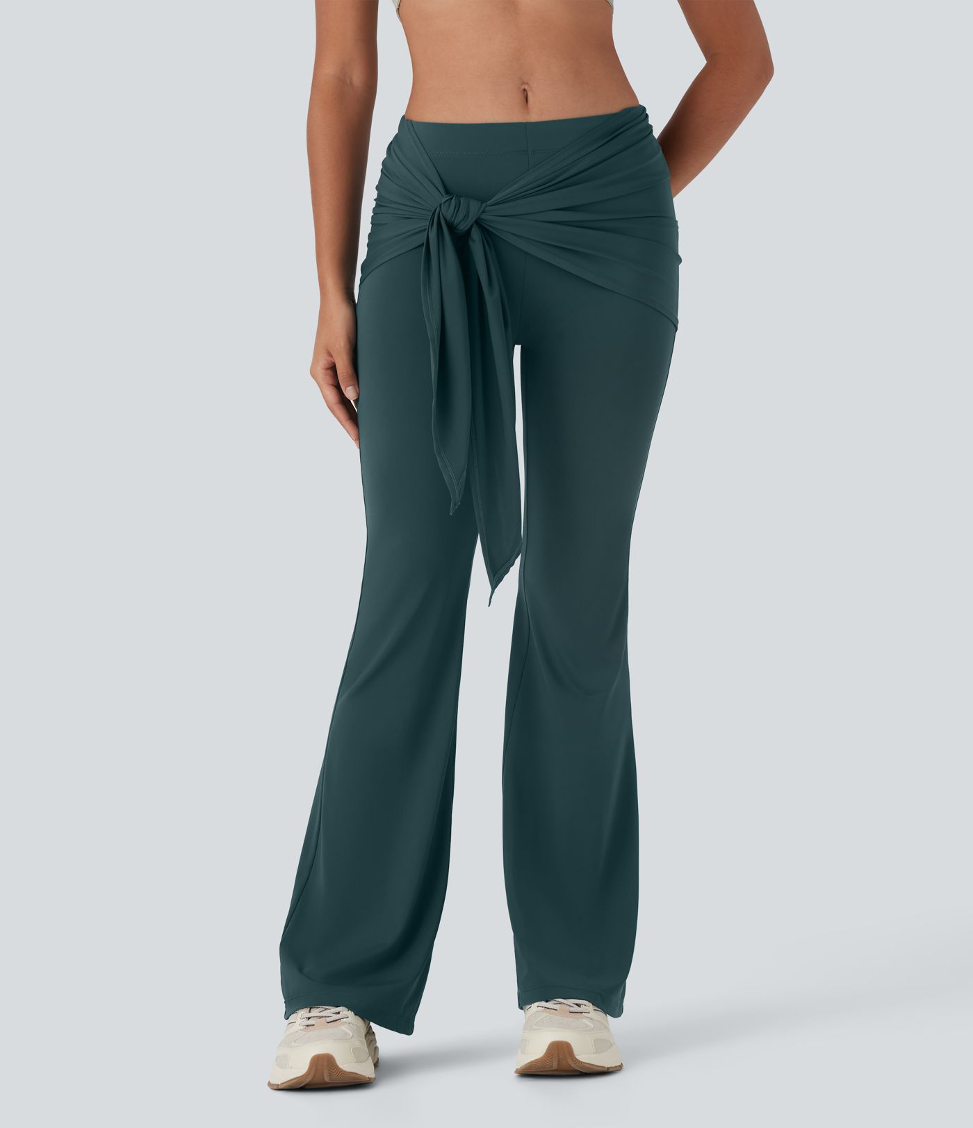 Pantalon de yoga évasé taille moyenne avec façade croisée nouée et toucher frais