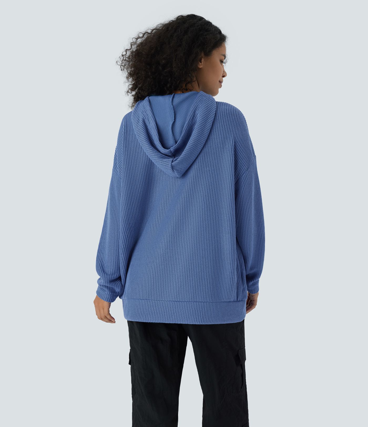 Plus-Size, lässiger, gerippter Strickpullover mit Kapuze, Kordelzug, überschnittener Schulter und Kängurutasche