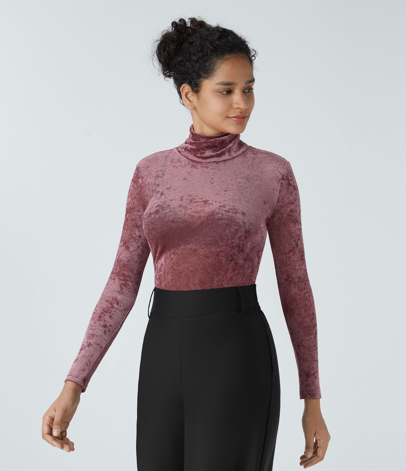 Haut décontracté transparent en velours à col montant et manches longues