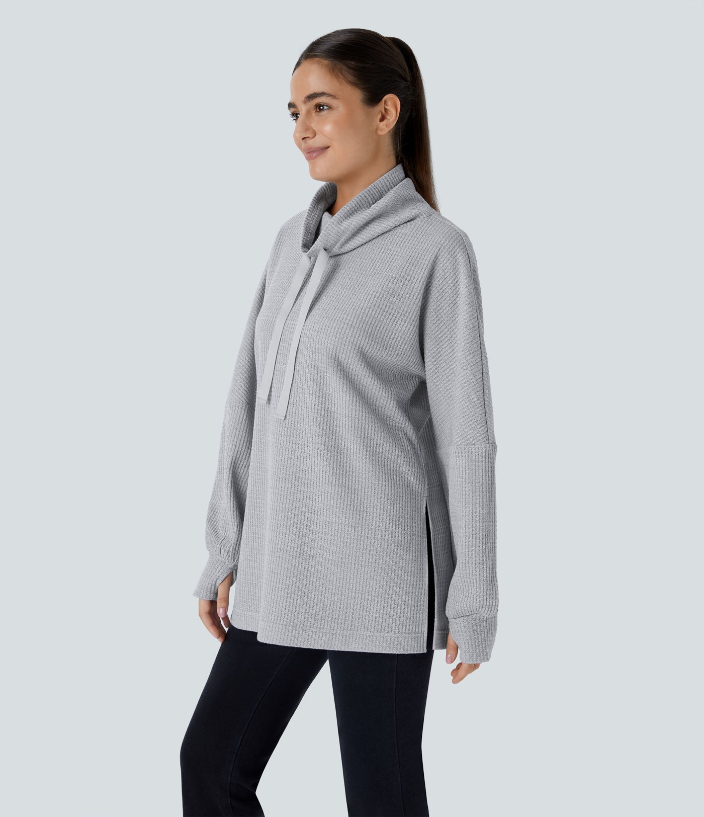 Lässiges Sweatshirt mit Wasserfallausschnitt, Kordelzug, Daumenloch, geteiltem Waffelstrick