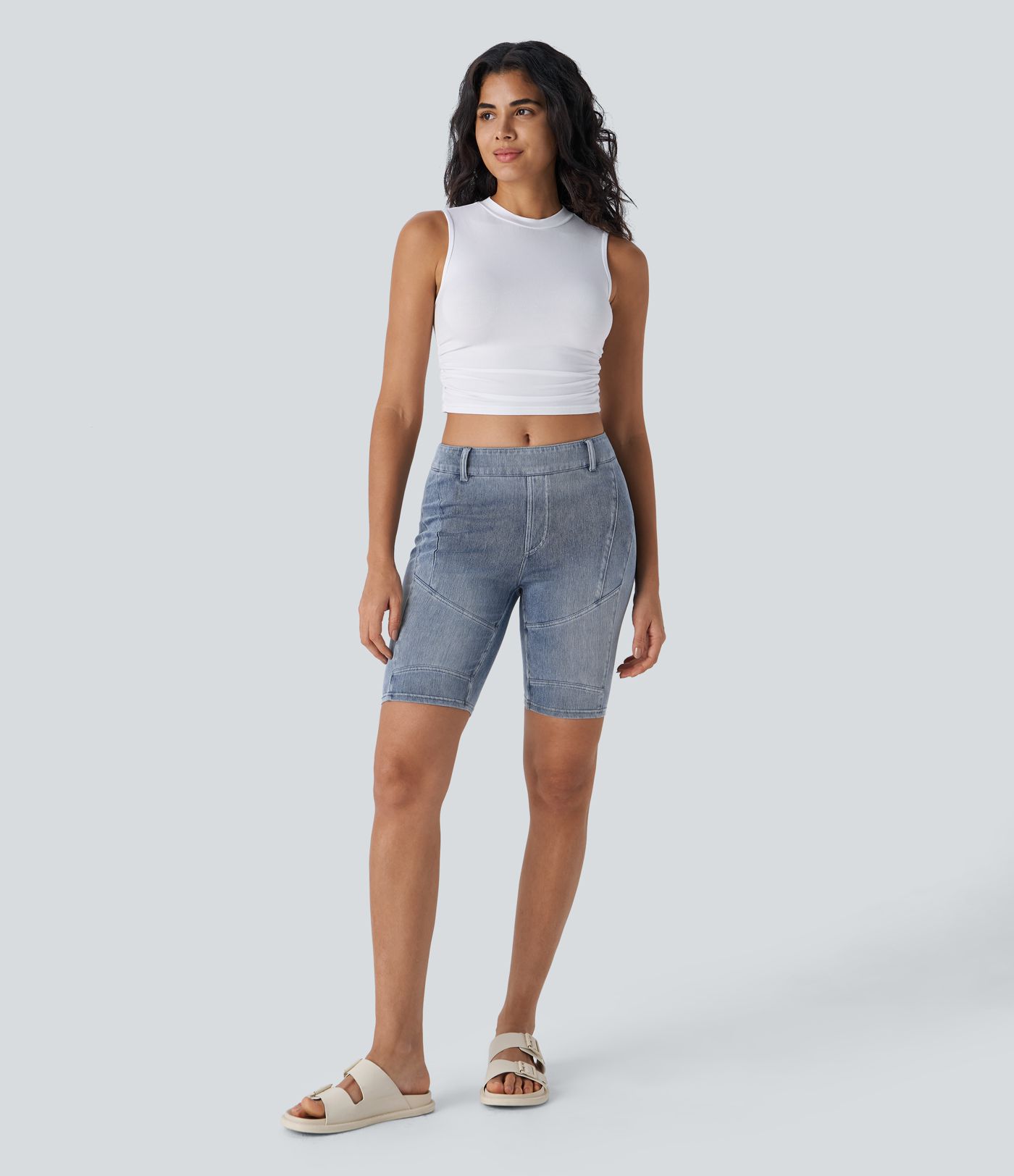 Halara Flex™ Lässige, dehnbare Skinny-Shorts mit mittelhohem Bund und Gesäßtasche - 22,9 cm