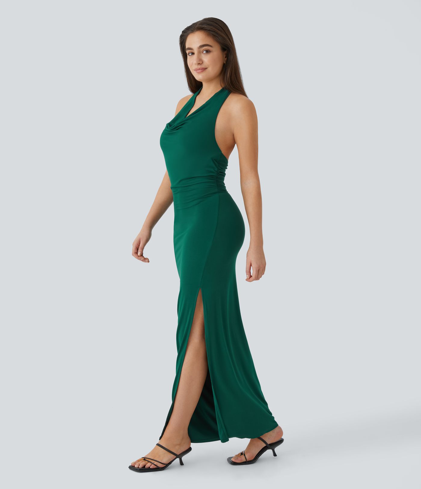 Rückenfreies Maxi-Partykleid mit Neckholder, Wasserfallausschnitt, Rüschen und Schlitz