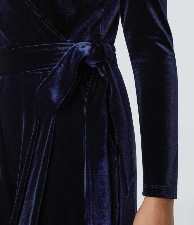 V Neck Wrapped Long Sleeve Belted Side Pocket Wide Leg Velvet Casual Jumpsuit