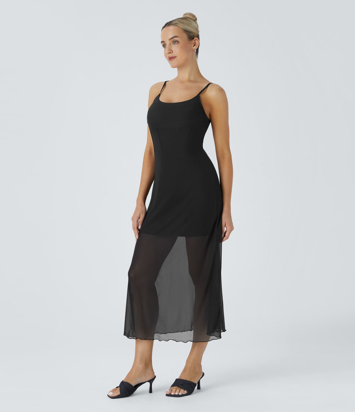 Lässiges Midi-Unterkleid aus Netzstoff mit verstellbaren Trägern und dekorativem Fischgrätenmuster