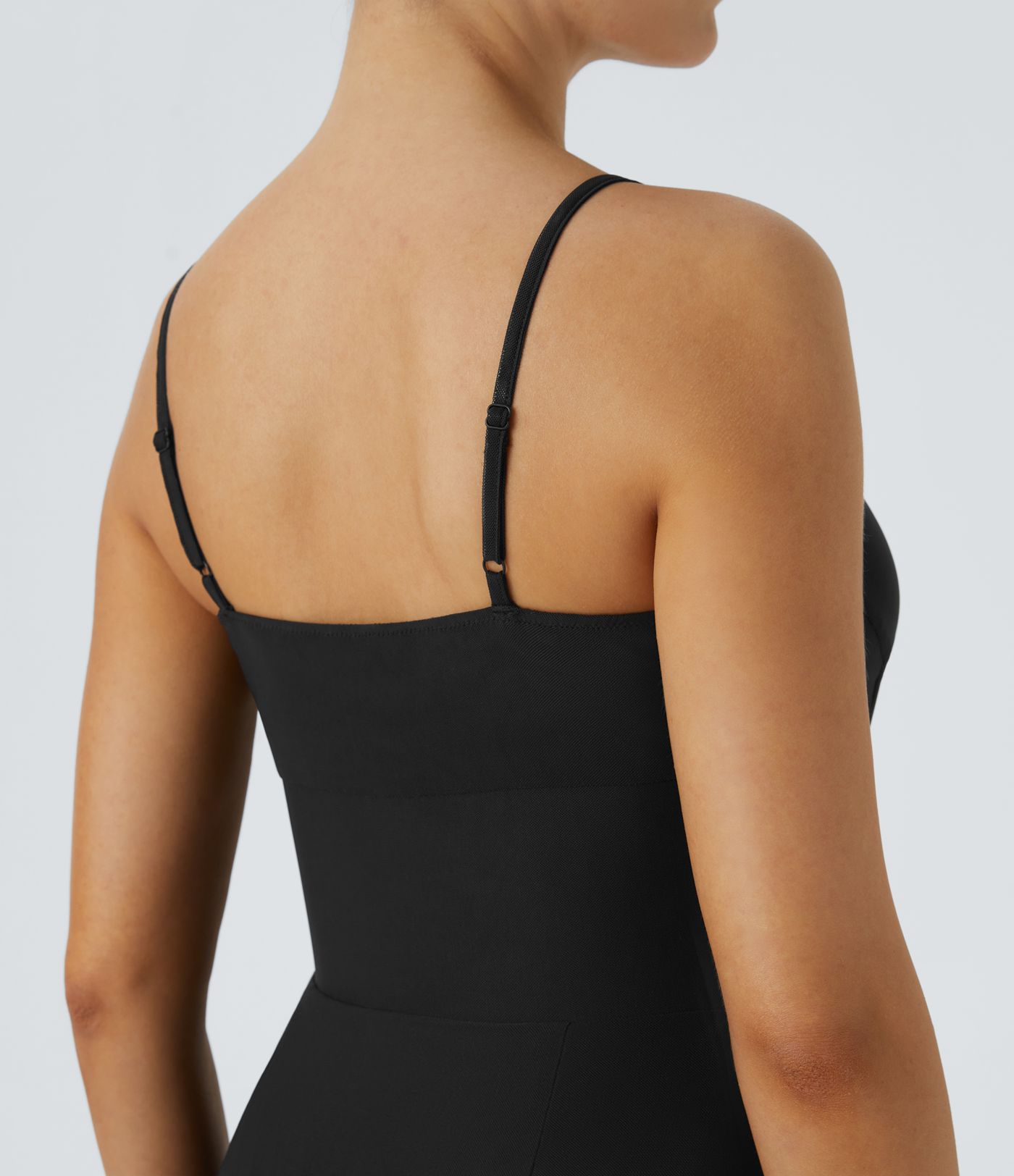 Lässiges Midi-Unterkleid aus Netzstoff mit verstellbaren Trägern und dekorativem Fischgrätenmuster