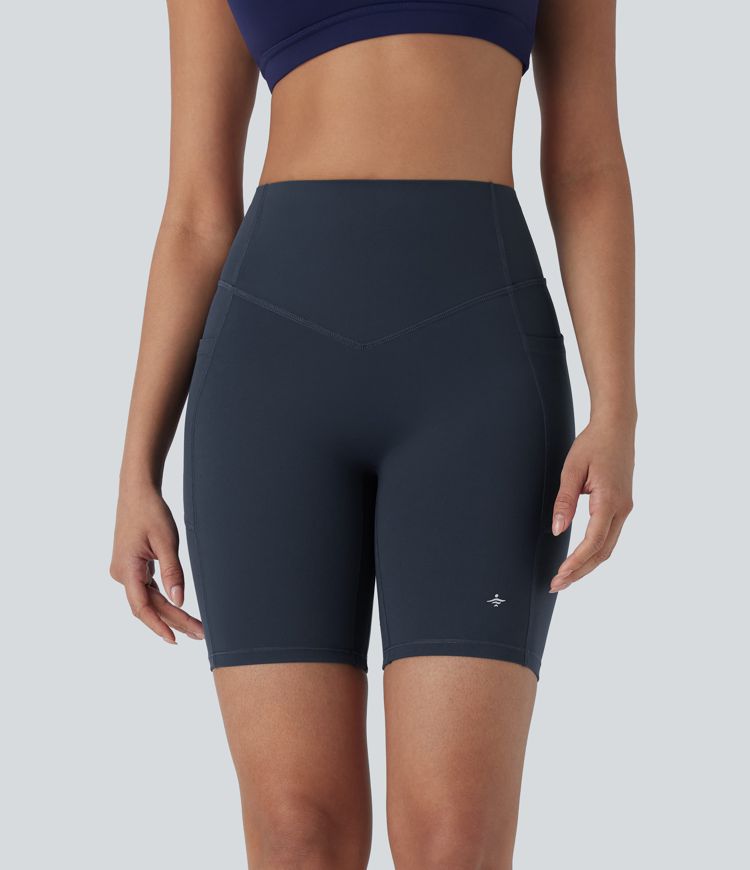 Halara UltraSculpt™ SoCinched Wysoki stan, kontrola uderzeniowa, modelujące pośladki, marszczone szorty do jogi 7'' z kieszeniami