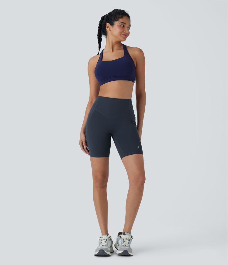 Halara UltraSculpt™ SoCinched Wysoki stan, kontrola uderzeniowa, modelujące pośladki, marszczone szorty do jogi 7'' z kieszeniami