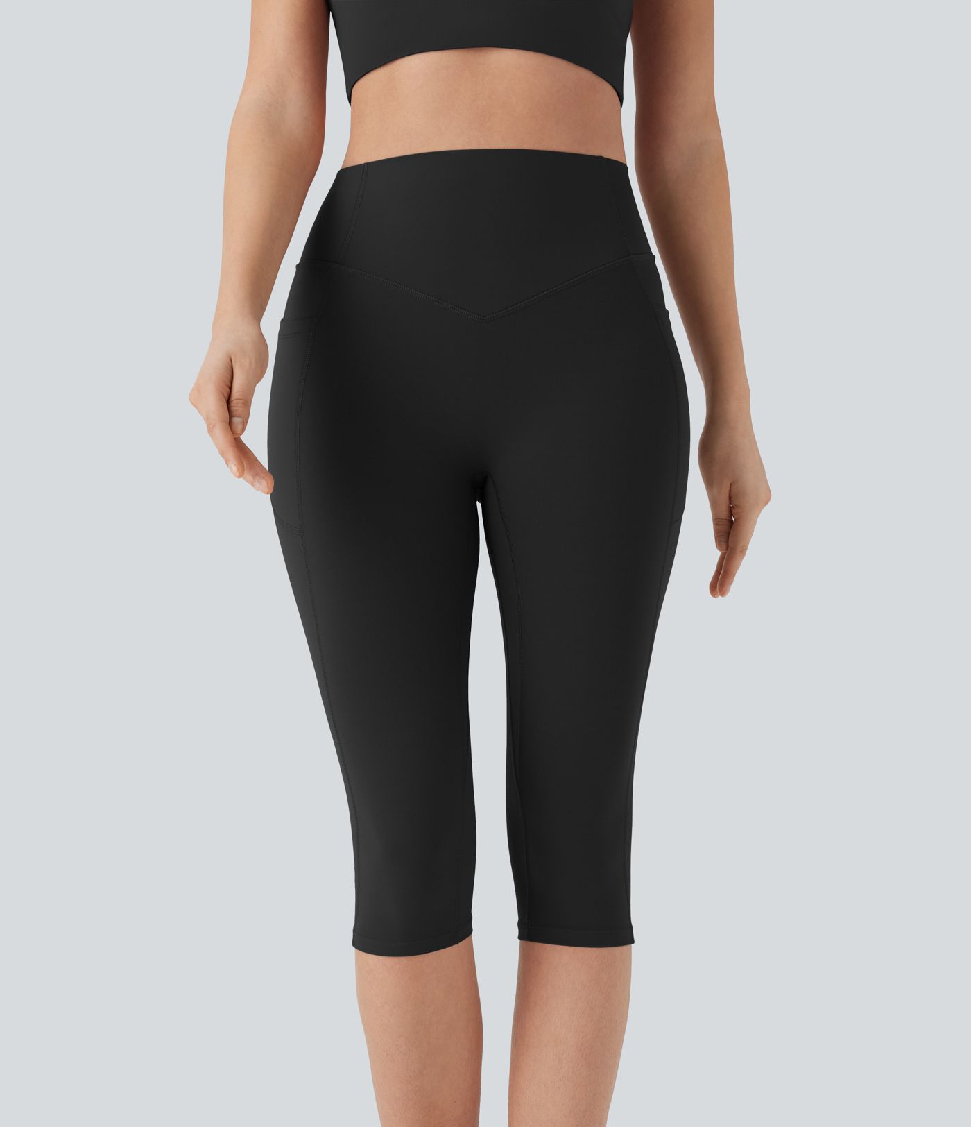 Halara UltraSculpt™ - Formende Pedal-Pusher-Workout-Leggings mit hohem Bund, Seitentaschen, Booty-Scrunch und Bauchkontrolle - Po-Lifting