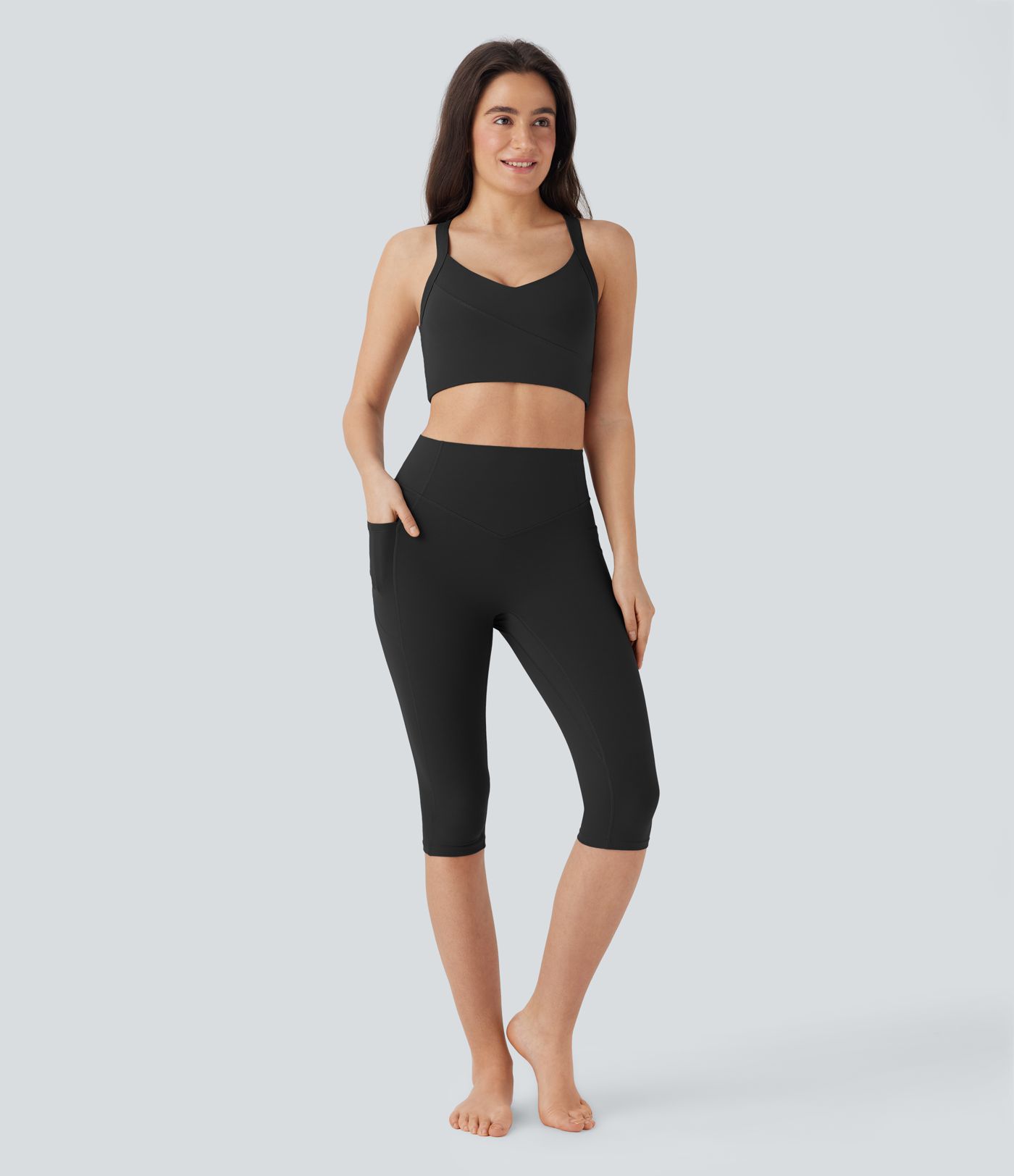 Halara UltraSculpt™ - Formende Pedal-Pusher-Workout-Leggings mit hohem Bund, Seitentaschen, Booty-Scrunch und Bauchkontrolle - Po-Lifting
