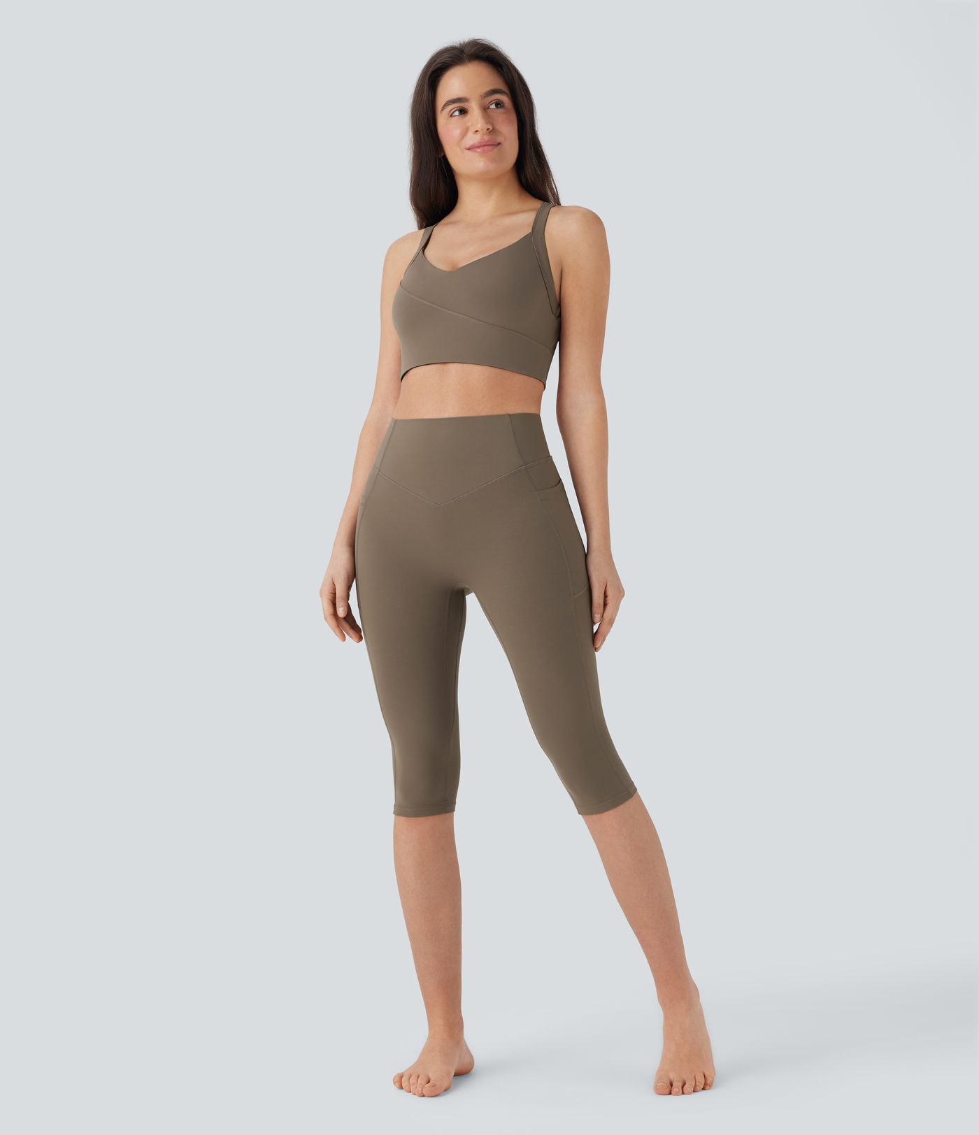 Legging 7/8 corsaire d'entraînement gainant galbant taille haute avec effet scrunch et poches Halara UltraSculpt™