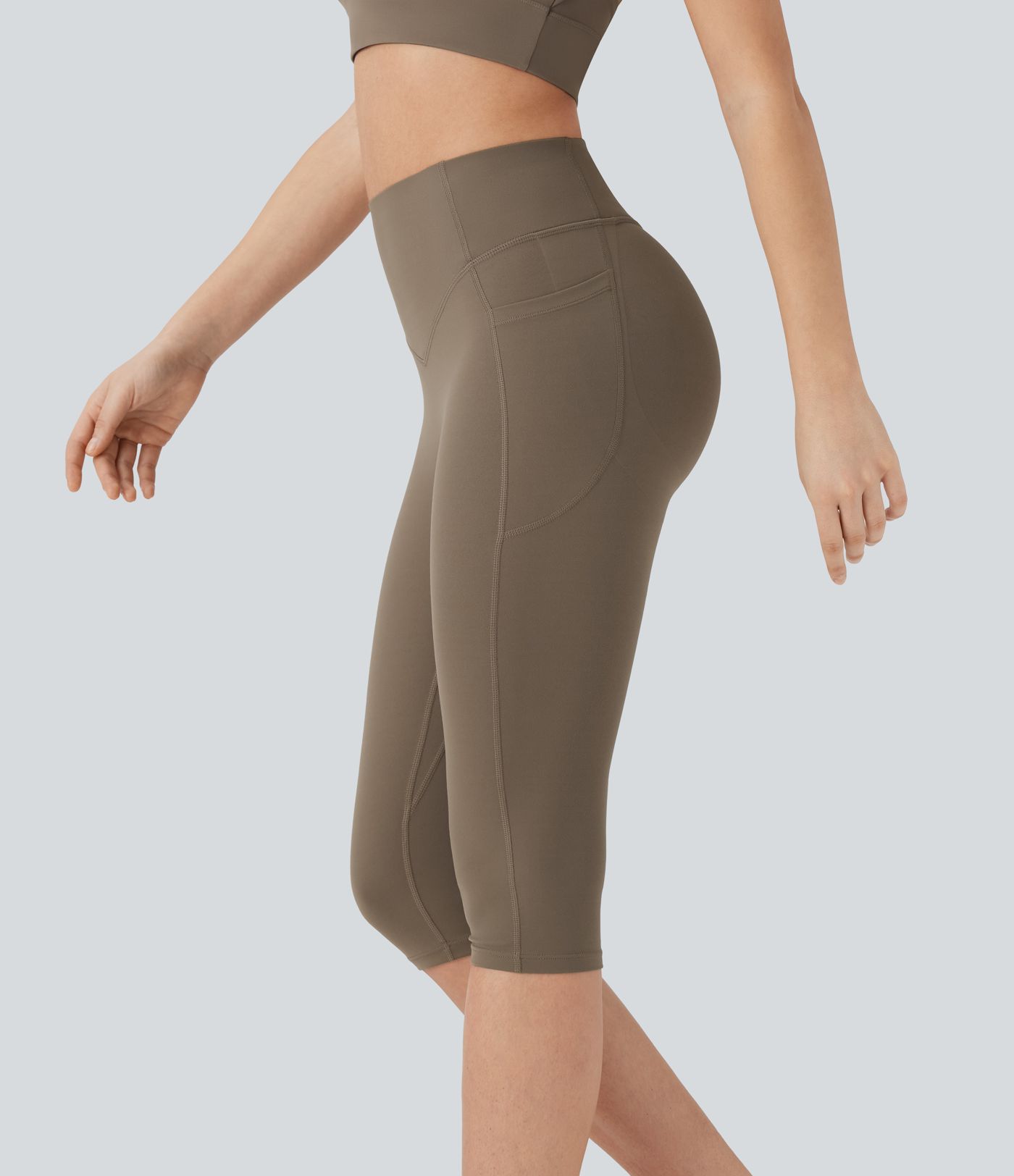 Legging 7/8 corsaire d'entraînement gainant galbant taille haute avec effet scrunch et poches Halara UltraSculpt™