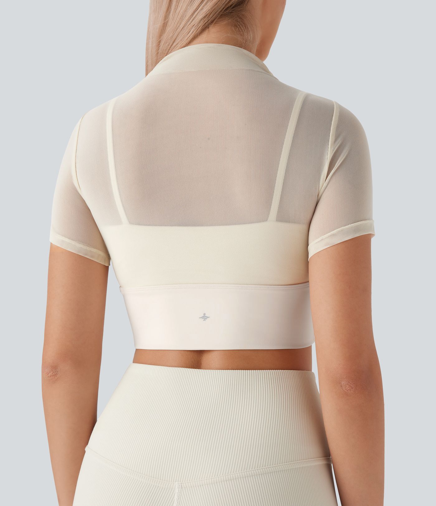 Kurzes 2-in-1 Yoga-Sport-Top aus kontrastierendem Netzstoff mit kurzen Ärmeln