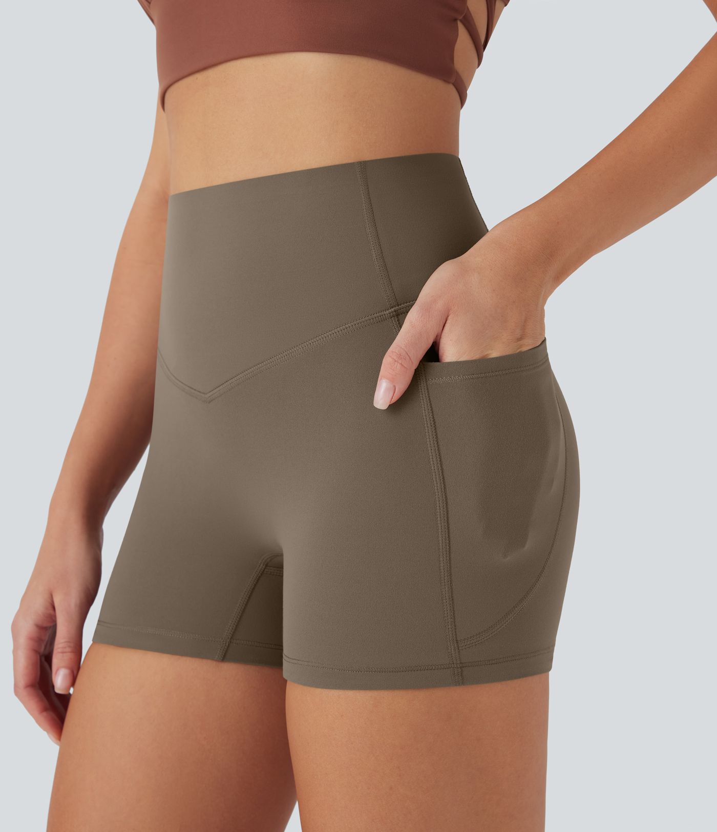 Short cycliste 7,5 cm d'entraînement gainant taille haute avec poches Halara UltraSculpt™
