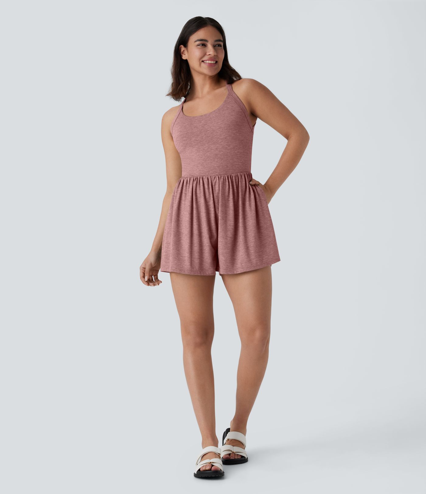 Rückenfreier, gedrehter 2-in-1 Urlaubs-Body mit Seitentaschen - Easy Peezy Edition