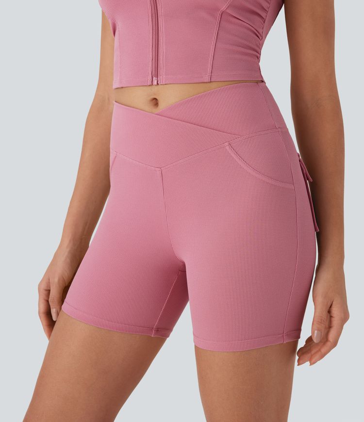 Short cycliste de yoga taille haute croisé en tissu gaufré 5 cm avec poches arrière