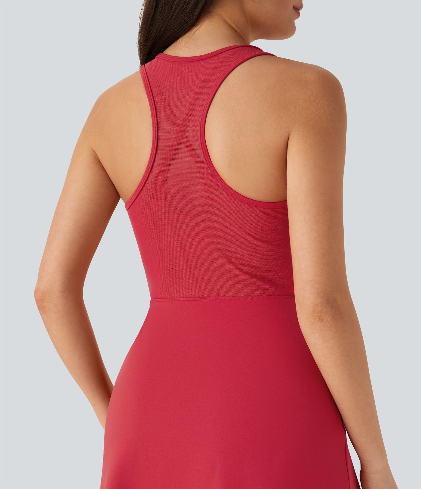 Mini-robe de tennis SpeedWave™ dos nageur avec bretelles croisées, filet contrasté et séchage rapide