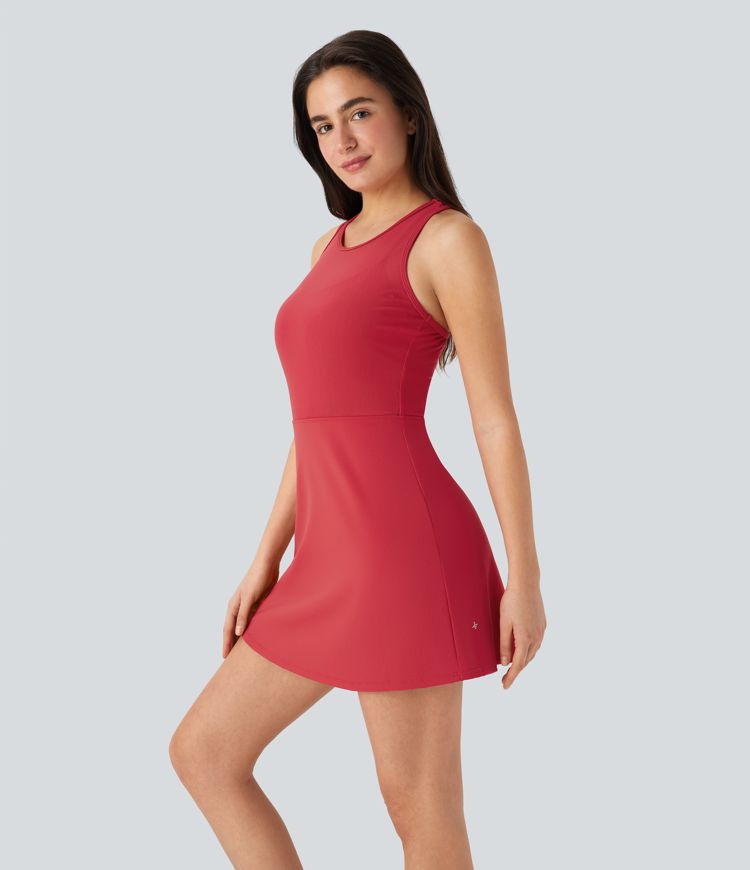 Mini-robe de tennis SpeedWave™ dos nageur avec bretelles croisées, filet contrasté et séchage rapide