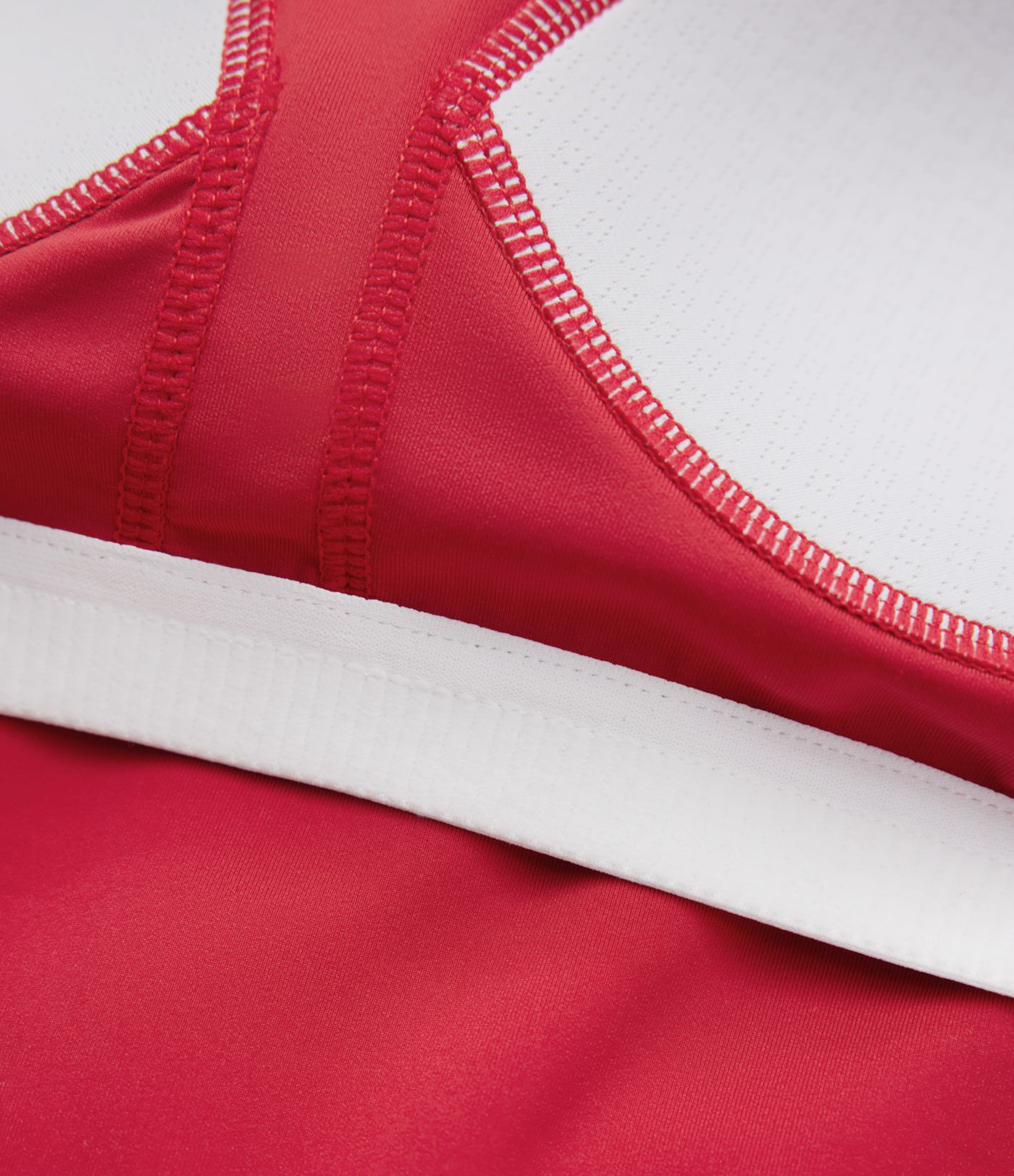 Mini-robe de tennis SpeedWave™ dos nageur avec bretelles croisées, filet contrasté et séchage rapide