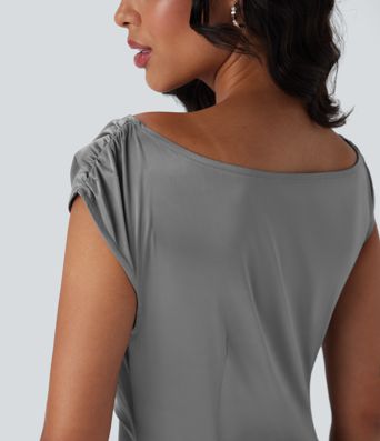 Rochie din Satin cu Decolteu Barcă, Mâneci Scurte și Pliuri