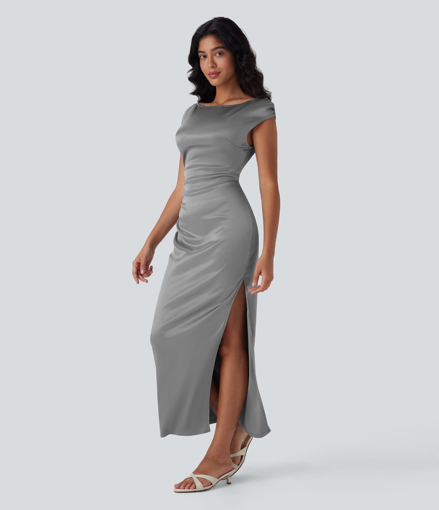 Rochie din Satin cu Decolteu Barcă, Mâneci Scurte și Pliuri