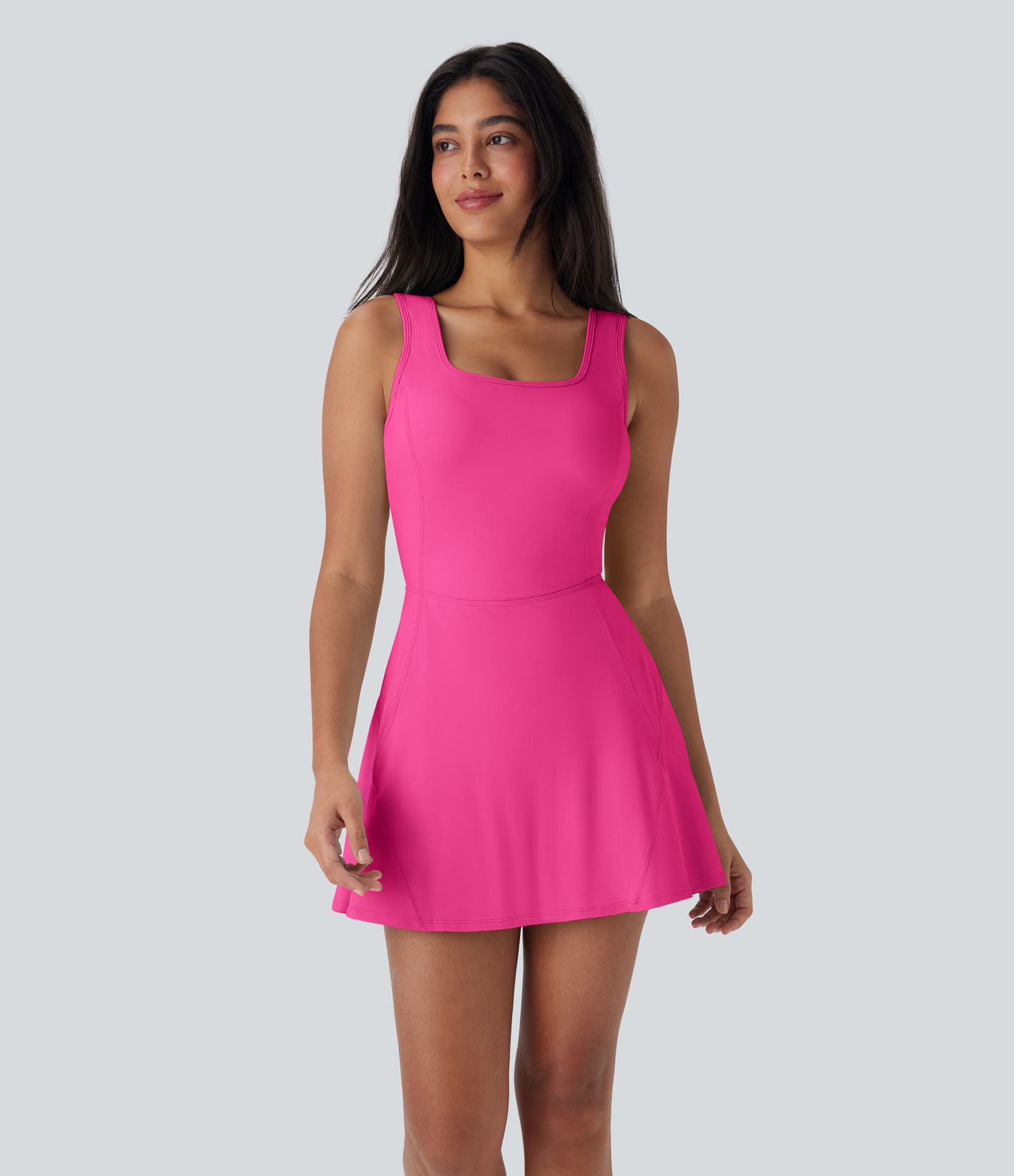 Softlyzero™ Airy Robe active mini de danse 2-en-1 dos nu, encolure en U, bretelles croisées, poches latérales et toucher frais - Facile à enfiler