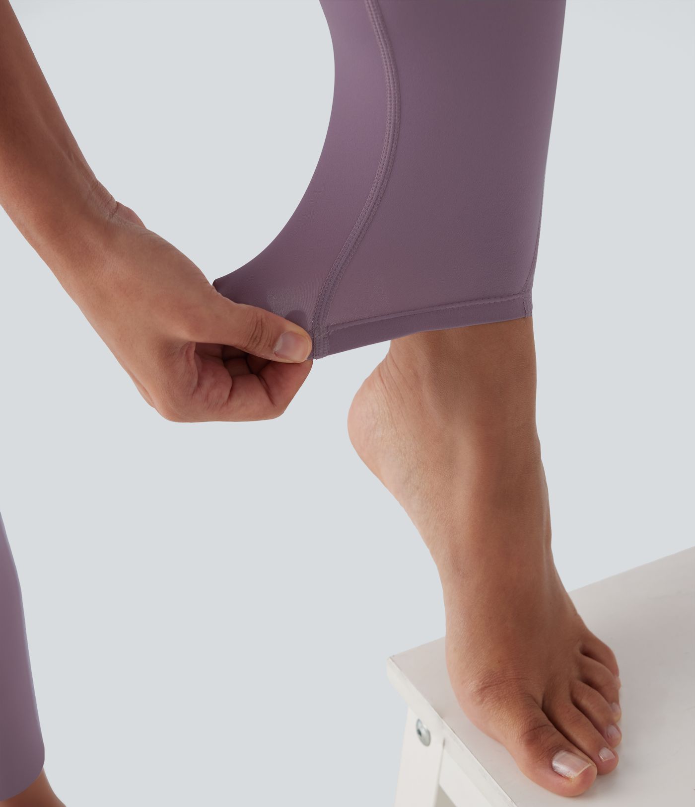 Leggings de yoga moldeadores Halara UltraSculpt™ Refrescante de secado rápido con tiro alto efecto reductor de abdomen y bolsillos - UPF 50+