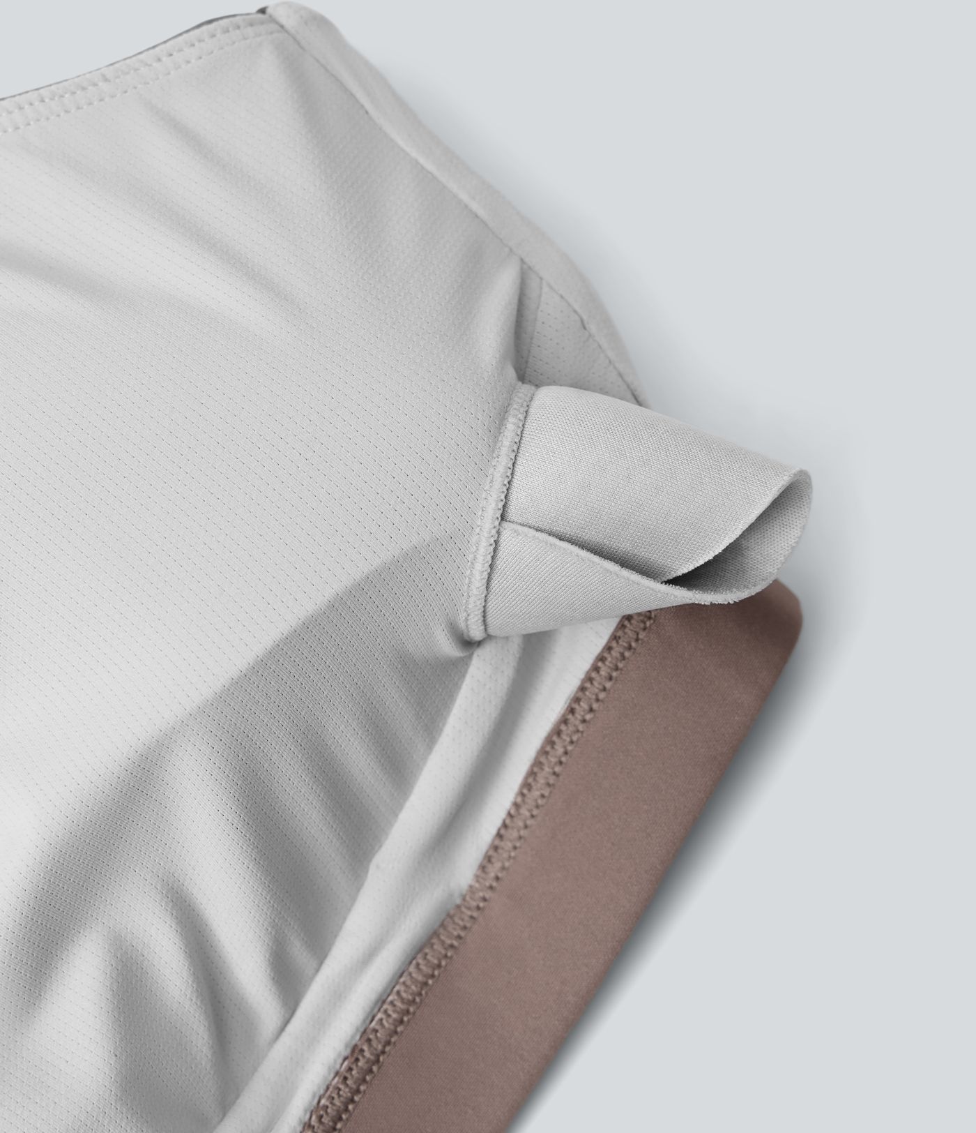 Yoga-Sport-BH mit geringer Stützfunktion und Ausschnitt für D-F Körbchen