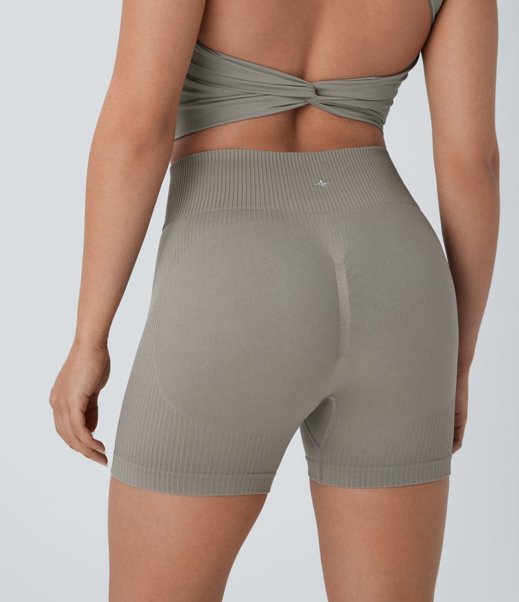 Pantalones Cortos de Yoga de Ciclista de Cintura Alta con Pliegues y Flujo Perfecto 4"