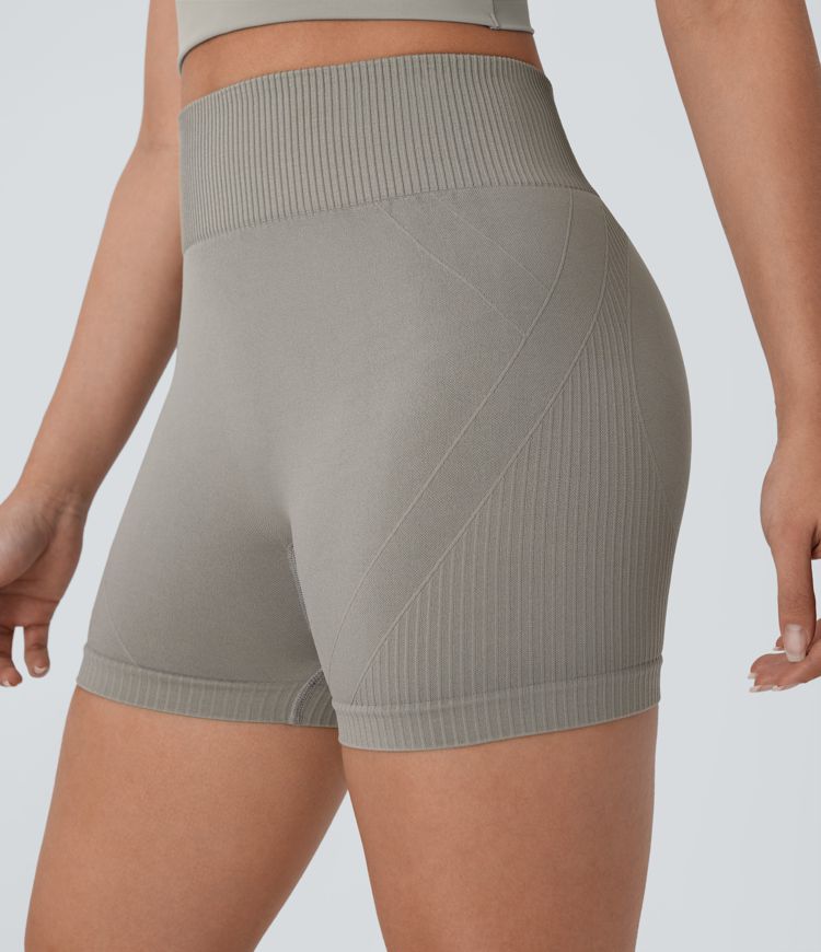 Pantalones Cortos de Yoga de Ciclista de Cintura Alta con Pliegues y Flujo Perfecto 4"